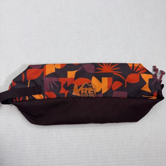 REI Roadtripper Duffle Bag 40 Liter and Medium Pod Bag Travel Sol Geo Raisin NEW - Picture 3 of 6